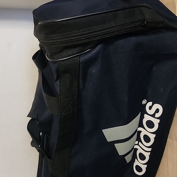 Adidas Duffel Bag/ Gym bag - Picture 2 of 5